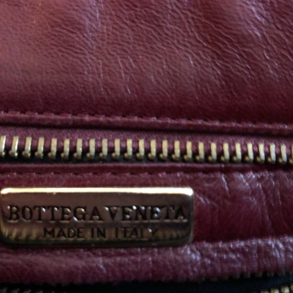 AUTHENTIC Bottega Veneta Crossbody - Picture 3 of 4